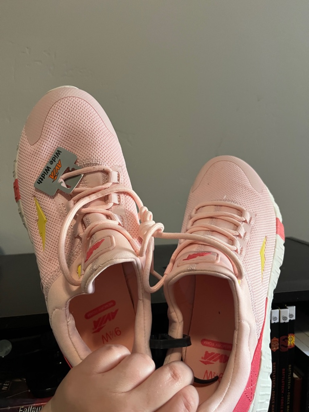 Avia Pink Breathable Lace-Up Sneakers Wide 9.5 - Picture 6 of 6